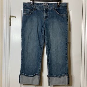 Junior’s Vans Cuffed Jeans